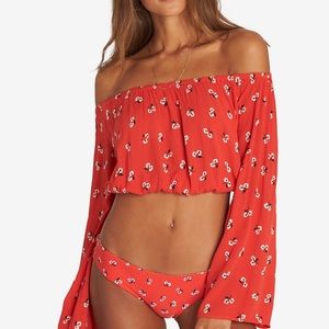 NWT Billabong Printed Cropped Bell Sleeve Top